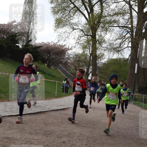 25.04.2026 - Das Zehntel Zöllner http://msf.ph/oto/9581596 25.04.2026 08:39:43 Laufen 1140 meine-sportfotos.de