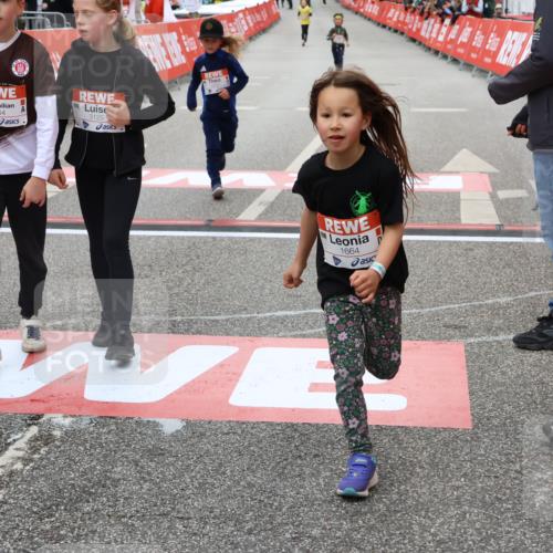 25.04.2026 - Das Zehntel Strokosch-Dieckow http://msf.ph/oto/9581630 25.04.2026 09:00:36 Ziel 1100, 1344, 1364, 1385, 1395, 1401, 1464, 1664, 2200, 2376, 2709, 2719, 3124, 3125, 3272, 3282, 3470, 3493, 3857, 1100, 1344, 1364, 1385, 1395, 1401, 1464, 1664, 2200, 2376, 2709, 2719, 3124, 3125, 3272, 3282, 3470, 3493, 3857 meine-sportfotos.de