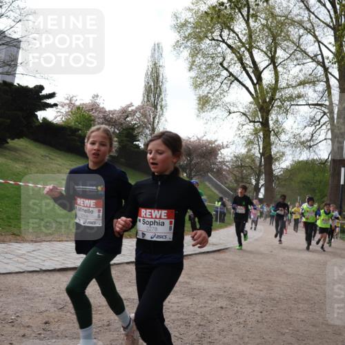 25.04.2026 - Das Zehntel Zöllner http://msf.ph/oto/9581653 25.04.2026 08:40:11 Laufen 2284, 2278 meine-sportfotos.de