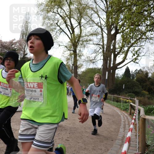 25.04.2026 - Das Zehntel Zöllner http://msf.ph/oto/9581660 25.04.2026 08:40:14 Laufen 3229, 3241 meine-sportfotos.de