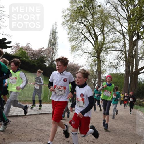 25.04.2026 - Das Zehntel Zöllner http://msf.ph/oto/9581675 25.04.2026 08:40:22 Laufen 2877, 2880 meine-sportfotos.de