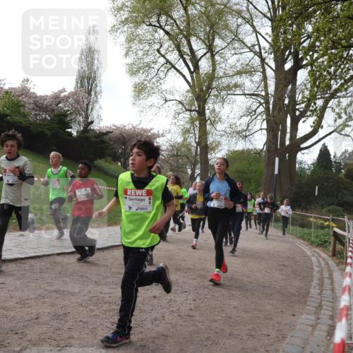 25.04.2026 - Das Zehntel Zöllner http://msf.ph/oto/9581696 25.04.2026 08:40:29 Laufen 3167 meine-sportfotos.de
