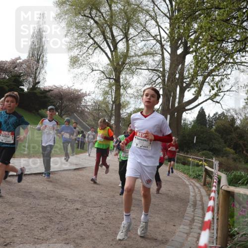 25.04.2026 - Das Zehntel Zöllner http://msf.ph/oto/9581733 25.04.2026 08:40:48 Laufen 3613 meine-sportfotos.de