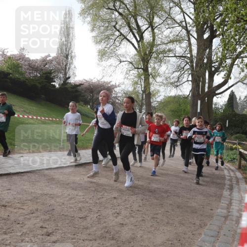 25.04.2026 - Das Zehntel Zöllner http://msf.ph/oto/9581781 25.04.2026 08:41:11 Laufen  meine-sportfotos.de