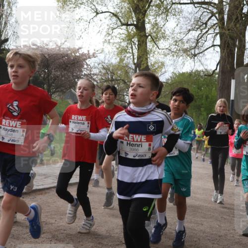 25.04.2026 - Das Zehntel Zöllner http://msf.ph/oto/9581782 25.04.2026 08:41:12 Laufen 2648, 2673, 3986, 3, 2264 meine-sportfotos.de