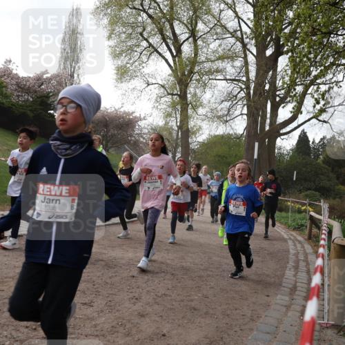 25.04.2026 - Das Zehntel Zöllner http://msf.ph/oto/9581840 25.04.2026 08:41:38 Laufen 3988 meine-sportfotos.de