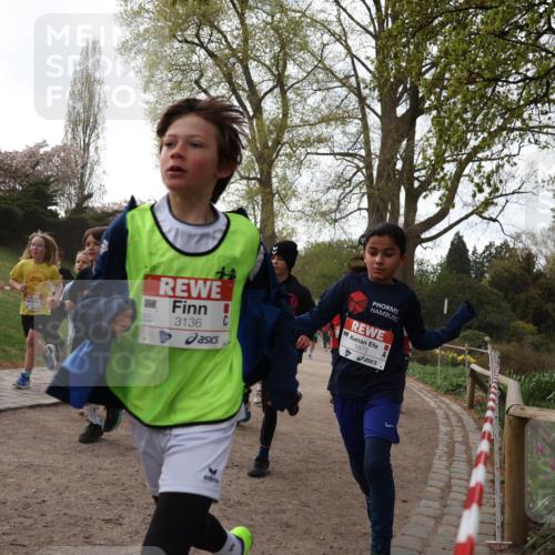 25.04.2026 - Das Zehntel Zöllner http://msf.ph/oto/9581844 25.04.2026 08:41:40 Laufen 3136, 1875 meine-sportfotos.de
