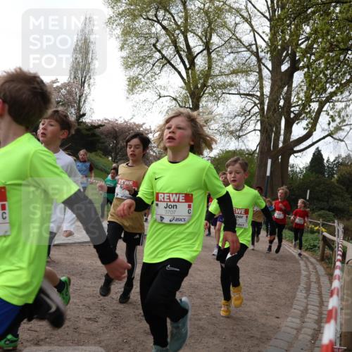 25.04.2026 - Das Zehntel Zöllner http://msf.ph/oto/9581868 25.04.2026 08:41:52 Laufen 5711, 3707 meine-sportfotos.de