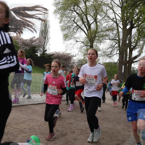25.04.2026 - Das Zehntel Zöllner http://msf.ph/oto/9581921 25.04.2026 08:42:16 Laufen 1723, 1038, 1045, 1698 meine-sportfotos.de