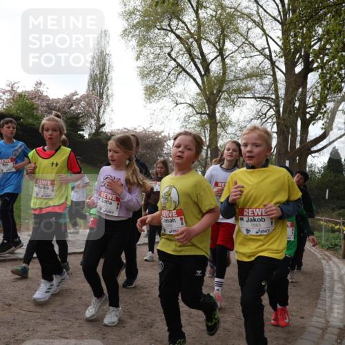 25.04.2026 - Das Zehntel Zöllner http://msf.ph/oto/9581927 25.04.2026 08:42:19 Laufen 1566, 1563 meine-sportfotos.de