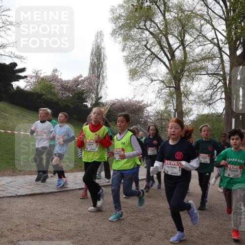 25.04.2026 - Das Zehntel Zöllner http://msf.ph/oto/9581936 25.04.2026 08:42:23 Laufen 3106 meine-sportfotos.de