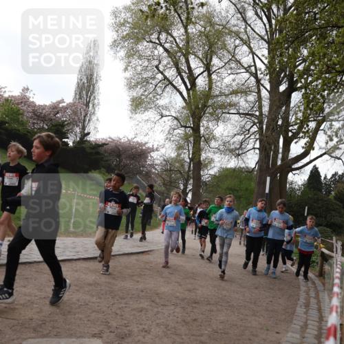 25.04.2026 - Das Zehntel Zöllner http://msf.ph/oto/9581966 25.04.2026 08:42:33 Laufen 111 meine-sportfotos.de