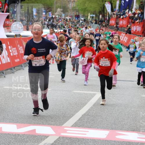 25.04.2026 - Das Zehntel Strokosch-Dieckow http://msf.ph/oto/9581981 25.04.2026 09:05:02 Ziel 1793, 1835, 1860, 2397, 2842, 2996, 3451, 3459, 3880, 1793, 1835, 1860, 2397, 2842, 2996, 3451, 3459, 3880 meine-sportfotos.de