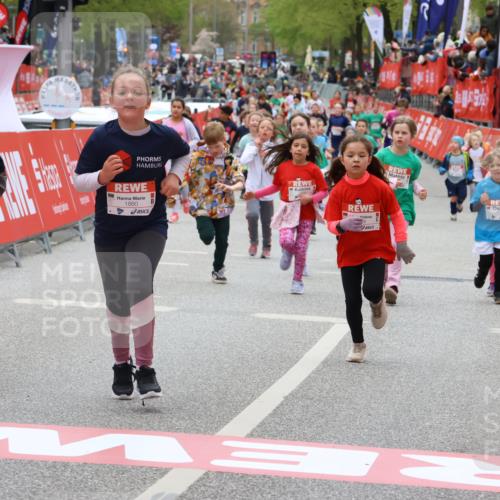 25.04.2026 - Das Zehntel Strokosch-Dieckow http://msf.ph/oto/9581991 25.04.2026 09:05:02 Ziel 1793, 1835, 1860, 2397, 2842, 2996, 3451, 3459, 3880, 1793, 1835, 1860, 2397, 2842, 2996, 3451, 3459, 3880 meine-sportfotos.de