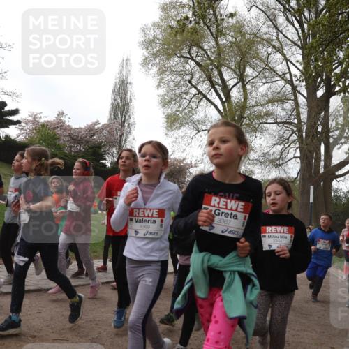 25.04.2026 - Das Zehntel Zöllner http://msf.ph/oto/9582018 25.04.2026 08:42:54 Laufen 3369, 3367, 3344 meine-sportfotos.de