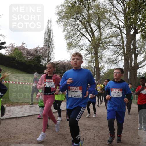 25.04.2026 - Das Zehntel Zöllner http://msf.ph/oto/9582020 25.04.2026 08:42:55 Laufen 2147, 2150 meine-sportfotos.de