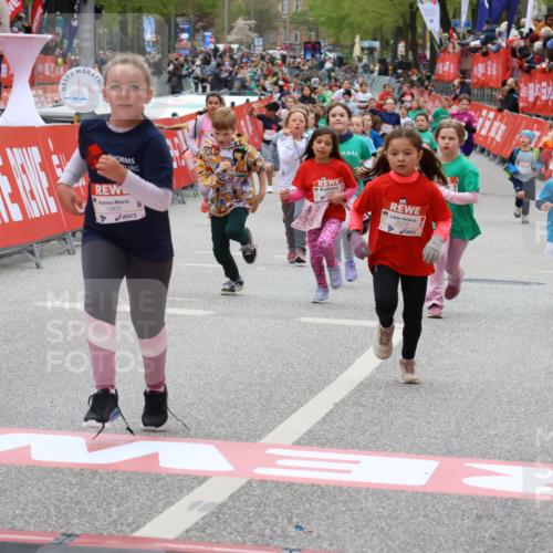 25.04.2026 - Das Zehntel Strokosch-Dieckow http://msf.ph/oto/9582043 25.04.2026 09:05:02 Ziel 1793, 1835, 1860, 2397, 2842, 2996, 3451, 3459, 3880, 1793, 1835, 1860, 2397, 2842, 2996, 3451, 3459, 3880 meine-sportfotos.de