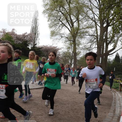25.04.2026 - Das Zehntel Zöllner http://msf.ph/oto/9582075 25.04.2026 08:43:20 Laufen 1855, 1369 meine-sportfotos.de