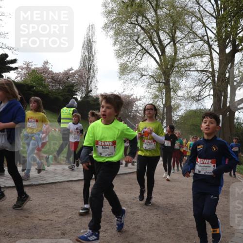 25.04.2026 - Das Zehntel Zöllner http://msf.ph/oto/9582084 25.04.2026 08:43:23 Laufen 2229, 2217 meine-sportfotos.de