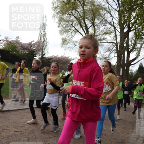 25.04.2026 - Das Zehntel Zöllner http://msf.ph/oto/9582097 25.04.2026 08:43:30 Laufen 18 meine-sportfotos.de