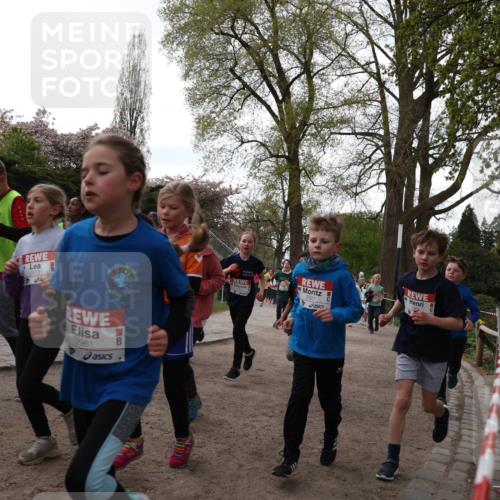 25.04.2026 - Das Zehntel Zöllner http://msf.ph/oto/9582165 25.04.2026 08:43:59 Laufen 3813, 2961 meine-sportfotos.de