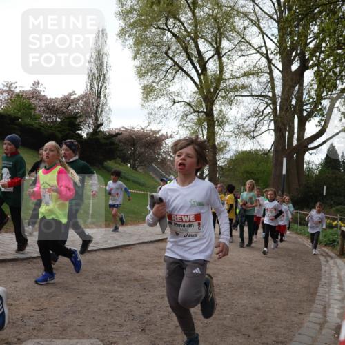 25.04.2026 - Das Zehntel Zöllner http://msf.ph/oto/9582171 25.04.2026 08:44:01 Laufen 3498, 3492 meine-sportfotos.de