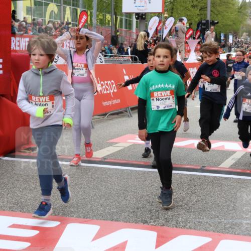 25.04.2026 - Das Zehntel Strokosch-Dieckow http://msf.ph/oto/9582183 25.04.2026 09:05:13 Ziel 2018, 2427, 2432, 2487, 2934, 2997, 3007, 3024, 3504, 3727, 3740, 3809, 3810, 3860, 3865, 3881, 3885, 2018, 2427, 2432, 2487, 2934, 2997, 3007, 3024, 3504, 3727, 3740, 3809, 3810, 3860, 3865, 3881, 3885 meine-sportfotos.de
