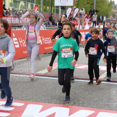 25.04.2026 - Das Zehntel Strokosch-Dieckow http://msf.ph/oto/9582218 25.04.2026 09:05:13 Ziel 2018, 2427, 2432, 2487, 2934, 2997, 3007, 3024, 3504, 3727, 3740, 3809, 3810, 3860, 3865, 3881, 3885, 2018, 2427, 2432, 2487, 2934, 2997, 3007, 3024, 3504, 3727, 3740, 3809, 3810, 3860, 3865, 3881, 3885 meine-sportfotos.de