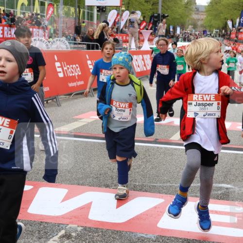 25.04.2026 - Das Zehntel Strokosch-Dieckow http://msf.ph/oto/9582291 25.04.2026 09:05:15 Ziel 1392, 2194, 2346, 2427, 2487, 2934, 2997, 3007, 3024, 3727, 3740, 3809, 3810, 3860, 3865, 3881, 3885, 1392, 2194, 2346, 2427, 2487, 2934, 2997, 3007, 3024, 3727, 3740, 3809, 3810, 3860, 3865, 3881, 3885 meine-sportfotos.de
