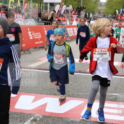25.04.2026 - Das Zehntel Strokosch-Dieckow http://msf.ph/oto/9582302 25.04.2026 09:05:15 Ziel 1392, 2194, 2346, 2427, 2487, 2934, 2997, 3007, 3024, 3727, 3740, 3809, 3810, 3860, 3865, 3881, 3885, 1392, 2194, 2346, 2427, 2487, 2934, 2997, 3007, 3024, 3727, 3740, 3809, 3810, 3860, 3865, 3881, 3885 meine-sportfotos.de