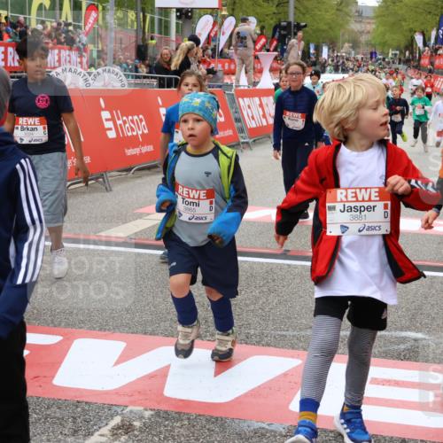 25.04.2026 - Das Zehntel Strokosch-Dieckow http://msf.ph/oto/9582311 25.04.2026 09:05:16 Ziel 1392, 2194, 2346, 2427, 2487, 2934, 2997, 3007, 3014, 3024, 3860, 3865, 3881, 3885, 1392, 2194, 2346, 2427, 2487, 2934, 2997, 3007, 3014, 3024, 3860, 3865, 3881, 3885 meine-sportfotos.de