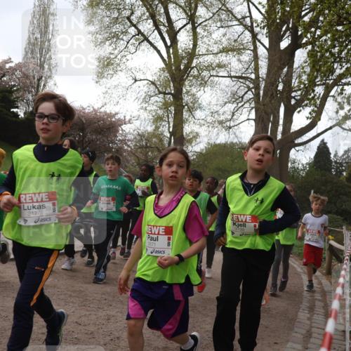 25.04.2026 - Das Zehntel Zöllner http://msf.ph/oto/9582323 25.04.2026 08:45:08 Laufen 1649, 3177, 44444444, 3171, 3199 meine-sportfotos.de