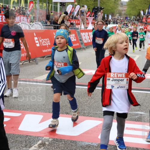 25.04.2026 - Das Zehntel Strokosch-Dieckow http://msf.ph/oto/9582326 25.04.2026 09:05:16 Ziel 1392, 2194, 2346, 2427, 2487, 2934, 2997, 3007, 3014, 3024, 3860, 3865, 3881, 3885, 1392, 2194, 2346, 2427, 2487, 2934, 2997, 3007, 3014, 3024, 3860, 3865, 3881, 3885 meine-sportfotos.de