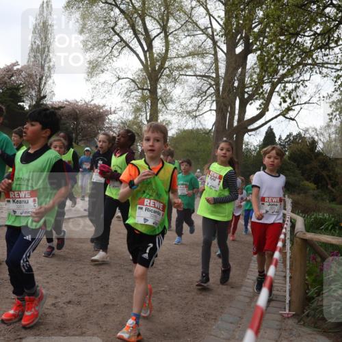 25.04.2026 - Das Zehntel Zöllner http://msf.ph/oto/9582327 25.04.2026 08:45:10 Laufen 3293, 3286, 7 meine-sportfotos.de