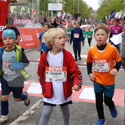 25.04.2026 - Das Zehntel Strokosch-Dieckow http://msf.ph/oto/9582354 25.04.2026 09:05:16 Ziel 1392, 2194, 2346, 2427, 2487, 2934, 2997, 3007, 3014, 3024, 3860, 3865, 3881, 3885, 1392, 2194, 2346, 2427, 2487, 2934, 2997, 3007, 3014, 3024, 3860, 3865, 3881, 3885 meine-sportfotos.de
