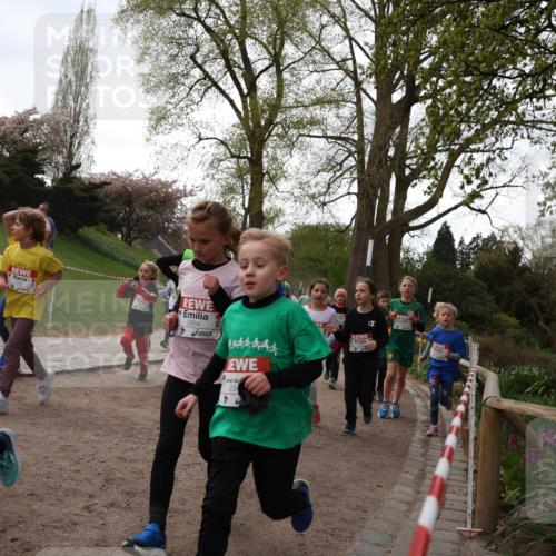 25.04.2026 - Das Zehntel Zöllner http://msf.ph/oto/9582368 25.04.2026 08:45:22 Laufen 3712, 3954, 23 meine-sportfotos.de