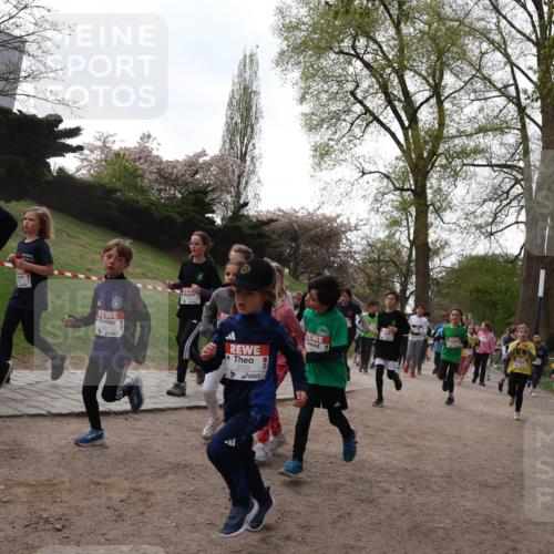25.04.2026 - Das Zehntel Zöllner http://msf.ph/oto/9582387 25.04.2026 08:45:28 Laufen 2200 meine-sportfotos.de