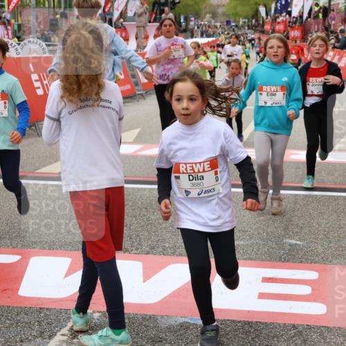 25.04.2026 - Das Zehntel Strokosch-Dieckow http://msf.ph/oto/9582549 25.04.2026 09:05:26 Ziel 1497, 1785, 1809, 1960, 1980, 1982, 2358, 2362, 2430, 2431, 2804, 2893, 3162, 3364, 3389, 3671, 3680, 3733, 1497, 1785, 1809, 1960, 1980, 1982, 2358, 2362, 2430, 2431, 2804, 2893, 3162, 3364, 3389, 3671, 3680, 3733 meine-sportfotos.de