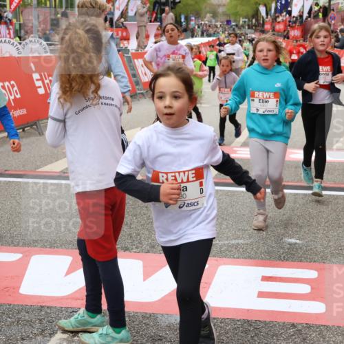 25.04.2026 - Das Zehntel Strokosch-Dieckow http://msf.ph/oto/9582583 25.04.2026 09:05:27 Ziel 1353, 1497, 1785, 1960, 1980, 1982, 2430, 2431, 2804, 2893, 3162, 3364, 3671, 3680, 3733, 3867, 1353, 1497, 1785, 1960, 1980, 1982, 2430, 2431, 2804, 2893, 3162, 3364, 3671, 3680, 3733, 3867 meine-sportfotos.de