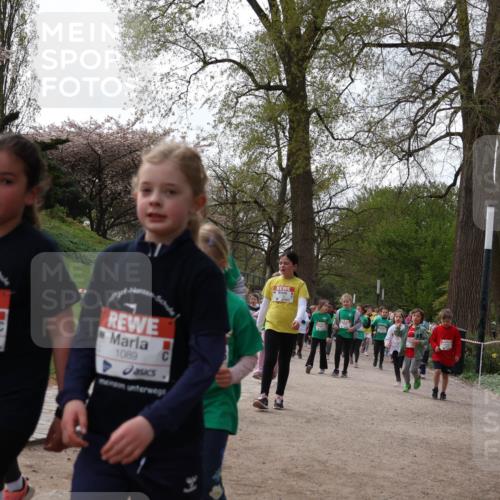 25.04.2026 - Das Zehntel Zöllner http://msf.ph/oto/9582616 25.04.2026 08:47:16 Laufen 1060, 1089 meine-sportfotos.de