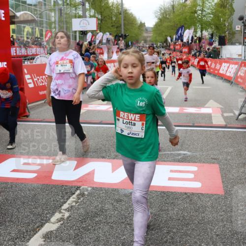 25.04.2026 - Das Zehntel Strokosch-Dieckow http://msf.ph/oto/9582642 25.04.2026 09:05:30 Ziel 1353, 1480, 1497, 1500, 1502, 1785, 1960, 1980, 1982, 2534, 2551, 2612, 2804, 3150, 3671, 3680, 3867, 1353, 1480, 1497, 1500, 1502, 1785, 1960, 1980, 1982, 2534, 2551, 2612, 2804, 3150, 3671, 3680, 3867 meine-sportfotos.de