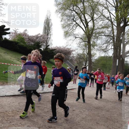 25.04.2026 - Das Zehntel Zöllner http://msf.ph/oto/9582653 25.04.2026 08:47:35 Laufen 3150 meine-sportfotos.de