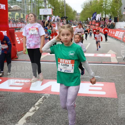 25.04.2026 - Das Zehntel Strokosch-Dieckow http://msf.ph/oto/9582671 25.04.2026 09:05:30 Ziel 1353, 1480, 1497, 1500, 1502, 1785, 1960, 1980, 1982, 2534, 2551, 2612, 2804, 3150, 3671, 3680, 3867, 1353, 1480, 1497, 1500, 1502, 1785, 1960, 1980, 1982, 2534, 2551, 2612, 2804, 3150, 3671, 3680, 3867 meine-sportfotos.de