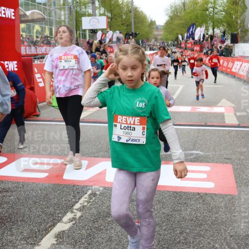 25.04.2026 - Das Zehntel Strokosch-Dieckow http://msf.ph/oto/9582683 25.04.2026 09:05:30 Ziel 1353, 1480, 1497, 1500, 1502, 1785, 1960, 1980, 1982, 2534, 2551, 2612, 2804, 3150, 3671, 3680, 3867, 1353, 1480, 1497, 1500, 1502, 1785, 1960, 1980, 1982, 2534, 2551, 2612, 2804, 3150, 3671, 3680, 3867 meine-sportfotos.de