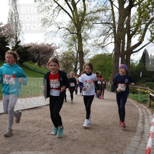 25.04.2026 - Das Zehntel Zöllner http://msf.ph/oto/9582715 25.04.2026 08:48:15 Laufen 1960 meine-sportfotos.de