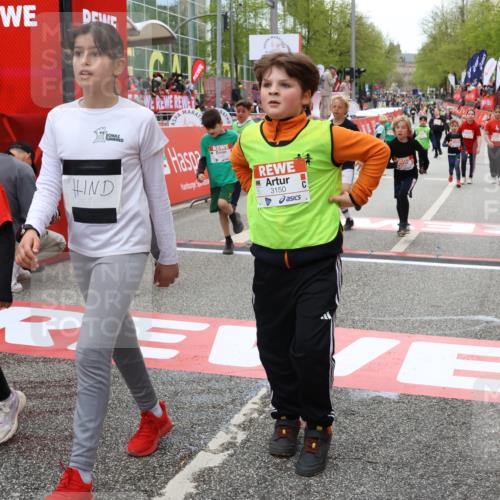 25.04.2026 - Das Zehntel Strokosch-Dieckow http://msf.ph/oto/9582880 25.04.2026 09:05:35 Ziel 1353, 1480, 1500, 1502, 2400, 2414, 2534, 2551, 2612, 2700, 3012, 3150, 3299, 3867, 3906, 1353, 1480, 1500, 1502, 2400, 2414, 2534, 2551, 2612, 2700, 3012, 3150, 3299, 3867, 3906 meine-sportfotos.de
