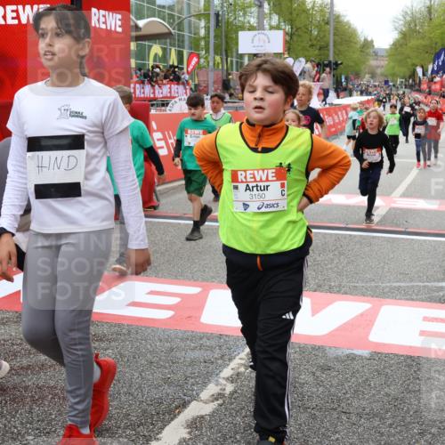 25.04.2026 - Das Zehntel Strokosch-Dieckow http://msf.ph/oto/9582892 25.04.2026 09:05:35 Ziel 1353, 1480, 1500, 1502, 2400, 2414, 2534, 2551, 2612, 2700, 3012, 3150, 3299, 3867, 3906, 1353, 1480, 1500, 1502, 2400, 2414, 2534, 2551, 2612, 2700, 3012, 3150, 3299, 3867, 3906 meine-sportfotos.de