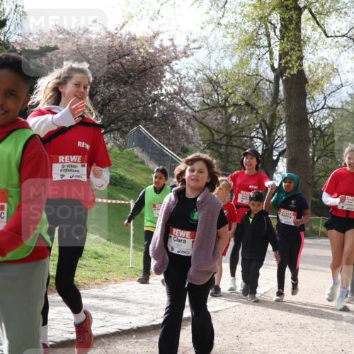 25.04.2026 - Das Zehntel Zöllner http://msf.ph/oto/9582919 25.04.2026 08:51:08 Laufen 1903, 3270, 1651 meine-sportfotos.de