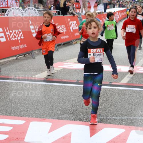 25.04.2026 - Das Zehntel Strokosch-Dieckow http://msf.ph/oto/9582971 25.04.2026 09:05:39 Ziel 1226, 1932, 2371, 2400, 2414, 2597, 2666, 2700, 3012, 3299, 3892, 3906, 1226, 1932, 2371, 2400, 2414, 2597, 2666, 2700, 3012, 3299, 3892, 3906 meine-sportfotos.de