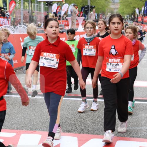 25.04.2026 - Das Zehntel Strokosch-Dieckow http://msf.ph/oto/9583074 25.04.2026 09:05:43 Ziel 1226, 1443, 1472, 1479, 1496, 1932, 1934, 2371, 2586, 2593, 2597, 2666, 3892, 1226, 1443, 1472, 1479, 1496, 1932, 1934, 2371, 2586, 2593, 2597, 2666, 3892 meine-sportfotos.de